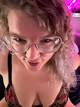 CurvyAnonymousGirl89 online show from November 2025 09:09:01 AM