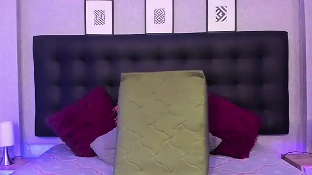 MeleekXXX  online show from February 2025 07:53:02 PM