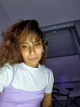 varenkaivanova 22 online show from December 2024 10:51:02 AM