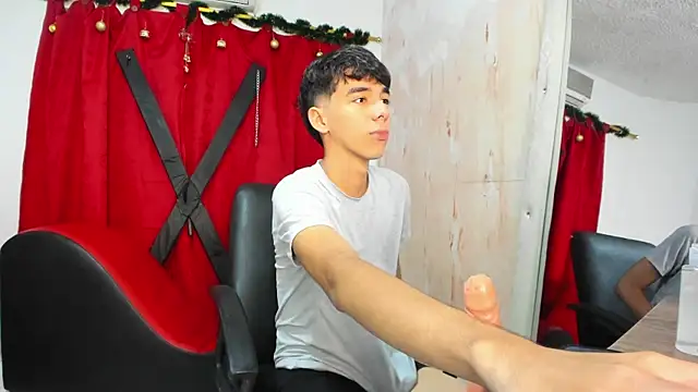 Harry LatinBoy online show from December 2024 11:12:02 PM