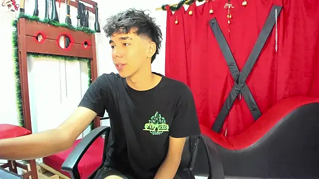 Harry LatinBoy online show from December 2024 10:58:02 PM