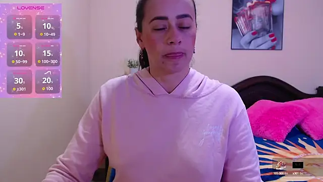 sara florez1 online show from October 2025 10:57:02 AM