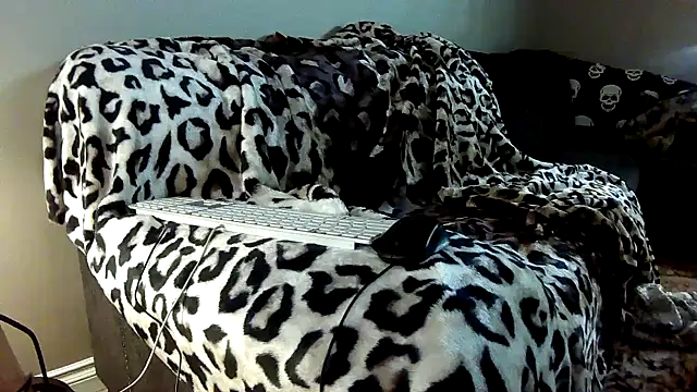 Snapshot of Fuckboy4public chatting on December 2024 01:51:02 PM Fuckboy4public online show from December 2024 01:51:02 PM