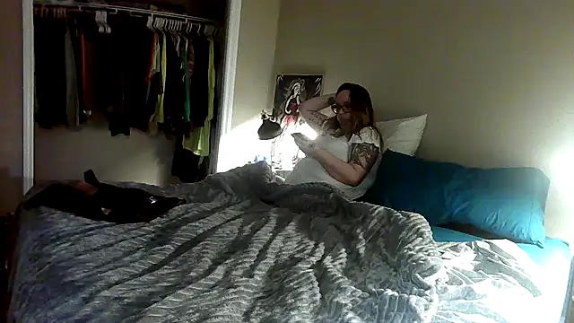 Snapshot of Fuckboy4public chatting on February 2025 03:28:02 PM Fuckboy4public online show from February 2025 03:28:02 PM