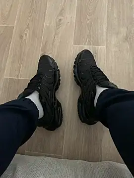 kiffeurgay online show from January 2025 12:09:01 PM