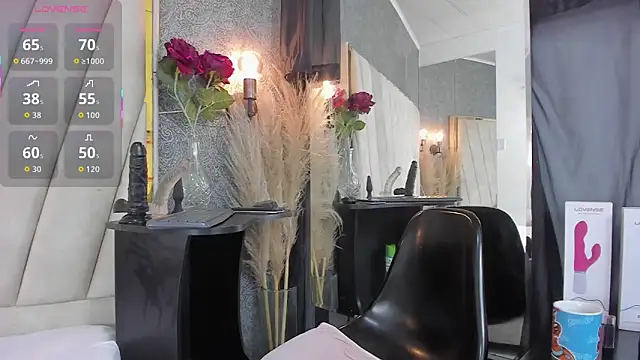 Madison-Diaz online show from September 2025 01:37:01 PM