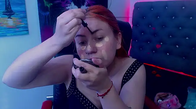 Snapshot of XxMiaSexxyHotxX chatting on February 2025 01:55:02 PM XxMiaSexxyHotxX online show from February 2025 01:55:02 PM