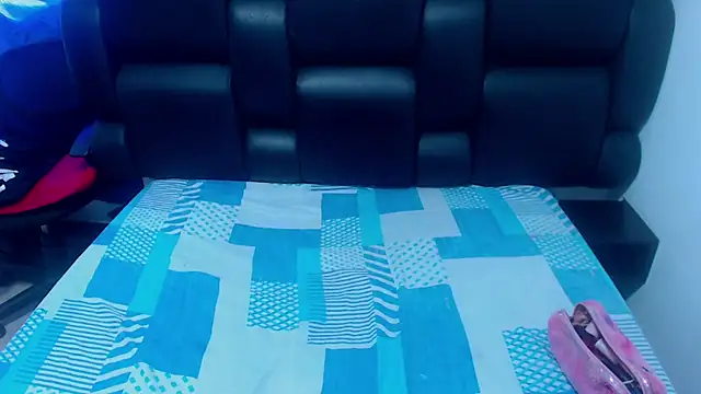 Snapshot of XxMiaSexxyHotxX chatting on October 2025 02:39:02 PM XxMiaSexxyHotxX online show from October 2025 02:39:02 PM