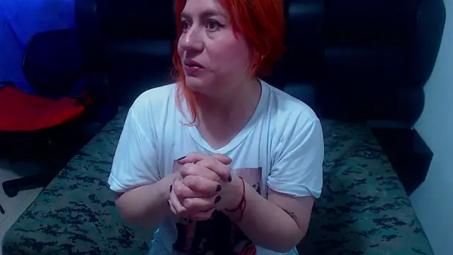 Snapshot of XxMiaSexxyHotxX chatting on October 2025 02:07:02 PM XxMiaSexxyHotxX online show from October 2025 02:07:02 PM