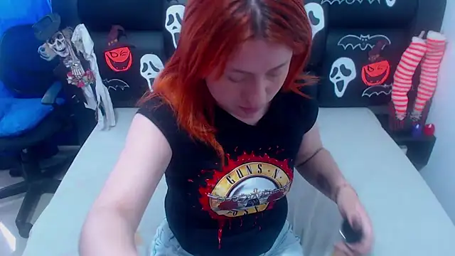 Snapshot of XxMiaSexxyHotxX chatting on November 2025 02:07:02 PM XxMiaSexxyHotxX online show from November 2025 02:07:02 PM