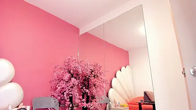 Zoey Donovan online show from March 2025 07:43:02 PM