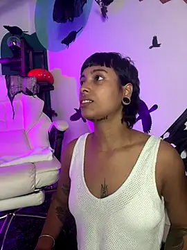 LollaByer online show from October 2025 10:32:02 PM