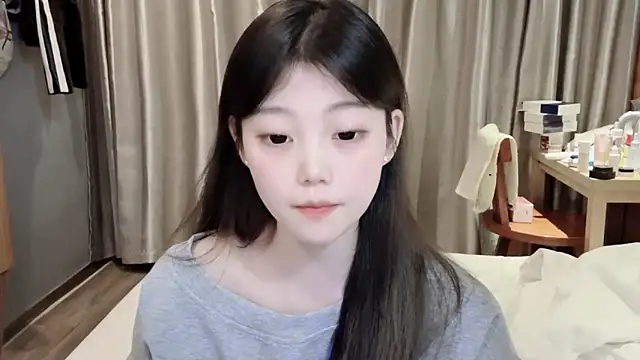 yangyang-1115 online show from February 2025 02:32:01 PM