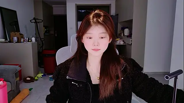 yangyang-1115 online show from December 2025 04:39:02 AM