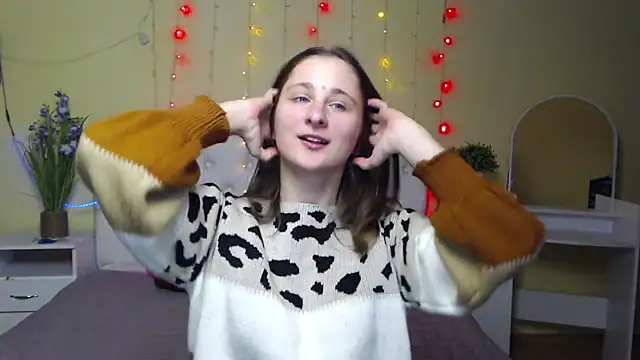 MichelLeee online show from January 2025 12:14:01 PM