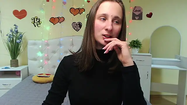 MichelLeee online show from February 2025 03:43:01 PM