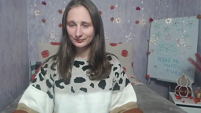 MichelLeee online show from November 2025 12:05:02 PM