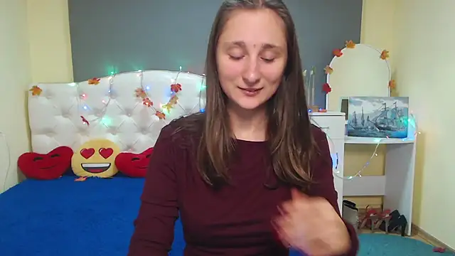 MichelLeee online show from November 2025 12:11:01 PM