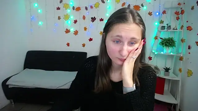 MichelLeee online show from November 2025 12:38:01 PM