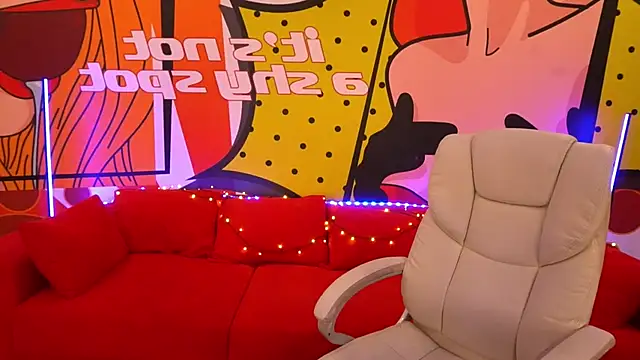 DreamyLinaa online show from January 2025 07:47:02 AM