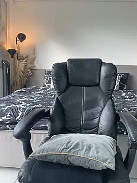 DimitriSullivan  online show from January 2026 01:06:02 PM