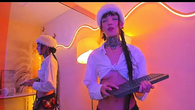 Ameliewitte mjs online show from December 2024 03:55:01 PM