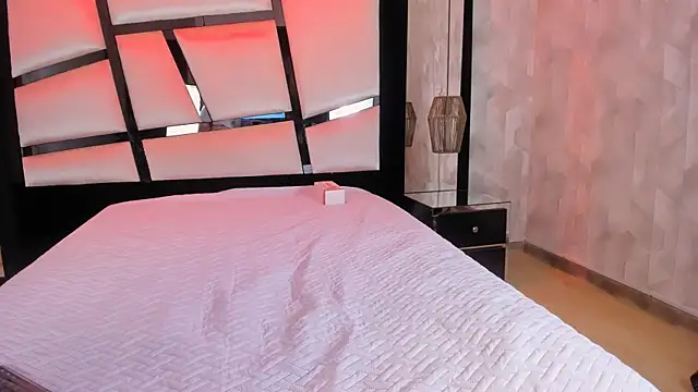 AriannaRussell  online show from September 2025 04:09:02 PM