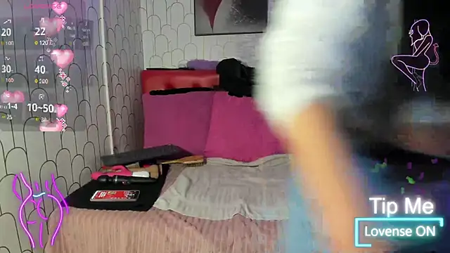 Snapshot of Ella_Rousse chatting on February 2025 11:47:02 AM Ella Rousse online show from February 2025 11:47:02 AM