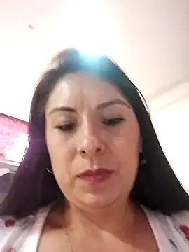 Snapshot of Ella_Rousse chatting on March 2025 05:26:02 PM Ella Rousse online show from March 2025 05:26:02 PM