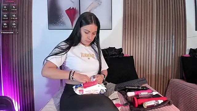 Snapshot of Ella_Rousse chatting on September 2025 12:30:01 PM Ella Rousse online show from September 2025 12:30:01 PM