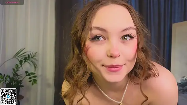 GwendolynFinch online show from March 2025 07:36:01 AM