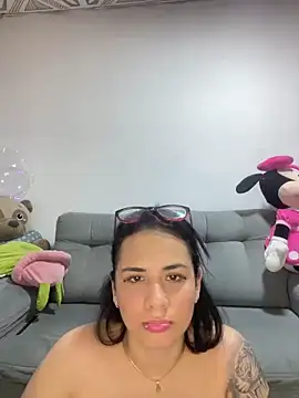 Leyna Kenet online show from December 2024 09:57:01 PM