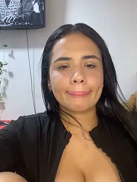 Leyna Kenet online show from October 2025 03:23:02 AM