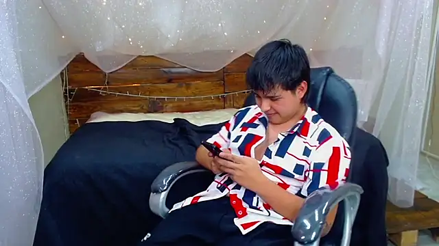 AndrewPherson online show from March 2025 06:33:02 PM