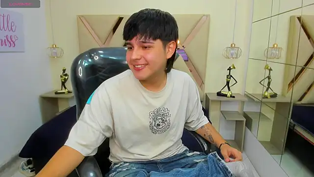 AndrewPherson online show from April 2026 12:32:01 PM