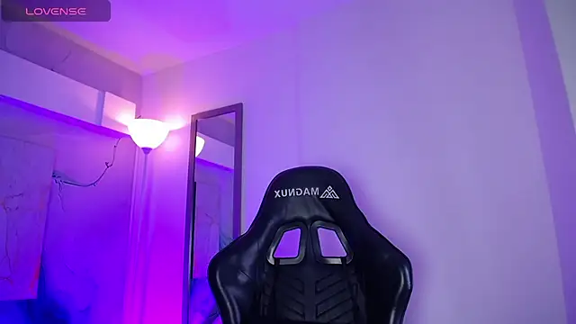 Aniie Doll online show from April 2026 08:25:02 PM