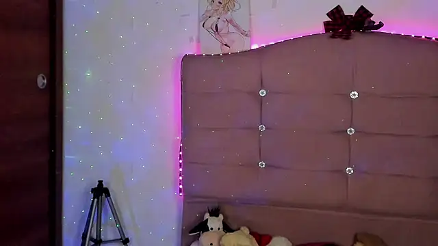 male couper online show from February 2025 03:58:02 AM