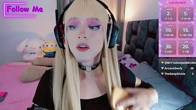 Kirmyy  online show from March 2025 01:42:02 AM