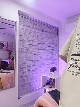 Noah Xitruxx online show from October 2025 03:20:02 AM