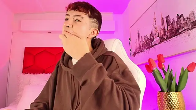 Noah Xitruxx online show from December 2025 01:05:02 PM