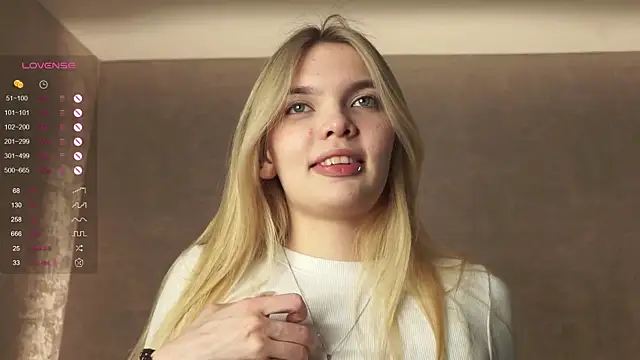 HildGalen online show from December 2024 07:42:02 PM