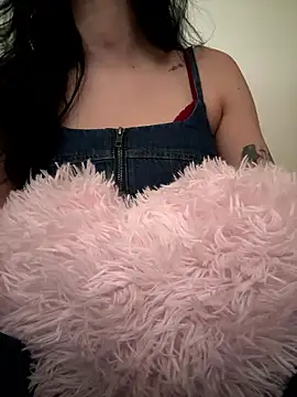 Morguisssz online show from January 2026 07:17:01 PM