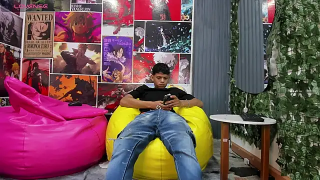 Snapshot of Jeffry_wolvess chatting on January 2025 12:14:01 PM Jeffry wolvess online show from January 2025 12:14:01 PM