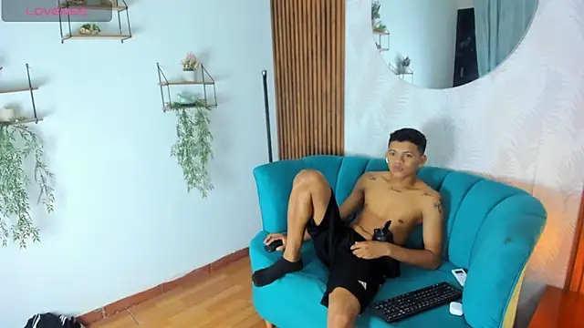 Snapshot of Jeffry_wolvess chatting on February 2025 03:26:01 PM Jeffry wolvess online show from February 2025 03:26:01 PM