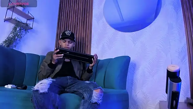 Snapshot of Jeffry_wolvess chatting on February 2026 12:00:01 PM Jeffry wolvess online show from February 2026 12:00:01 PM