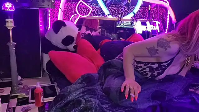 anonymouszN online show from March 2025 12:53:01 AM