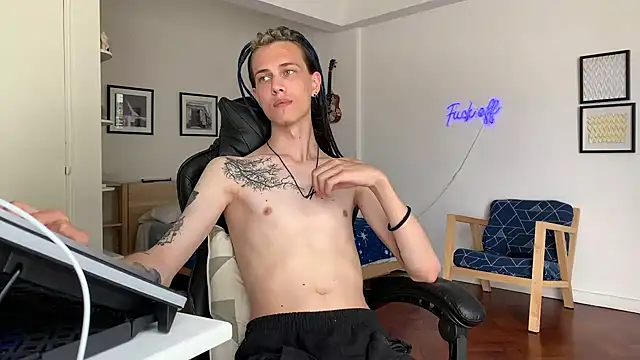 Den BlueXx online show from December 2024 01:45:02 PM