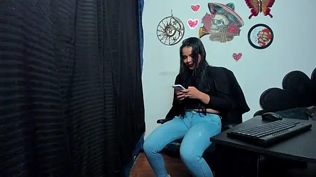 thakytona online show from December 2024 01:21:01 AM