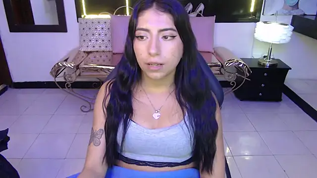 Angela Diaz  online show from January 2025 06:28:01 PM