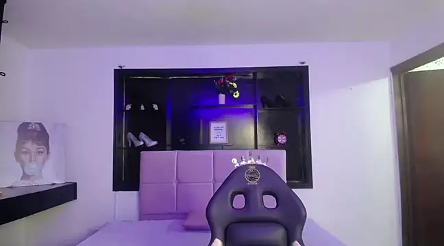 Angela Diaz  online show from January 2025 12:45:02 PM